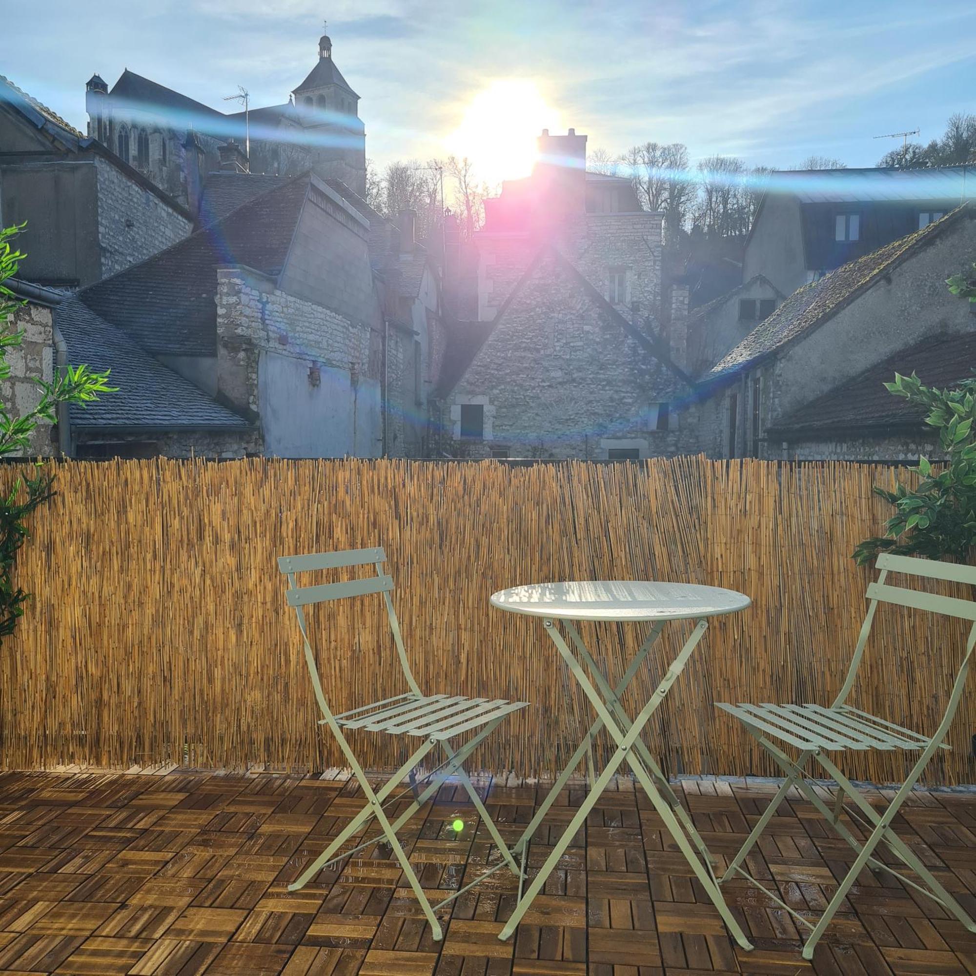 Alba - Terrasse, Local A Velos Et Parking Au Centre Historique Tonnerre Exteriér fotografie